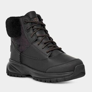 UGG Women's Yose Fluff V2 Boot